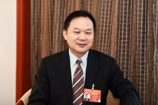 牛朝詩(shī)代表：搭建遠(yuǎn)程診斷平臺(tái)，優(yōu)化醫(yī)療資源配置